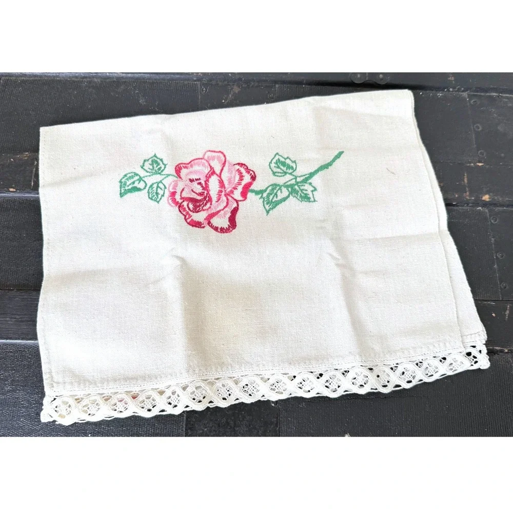 Vintage Embroidered Rose Linen Table Runner Crochet Lace Trim Cream Pink 44x14.5